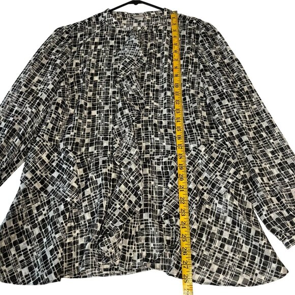Chicos Black & White Geometric Ruffle Blouse Size 1 = M Sheer Lightweight - Picture 9 of 11